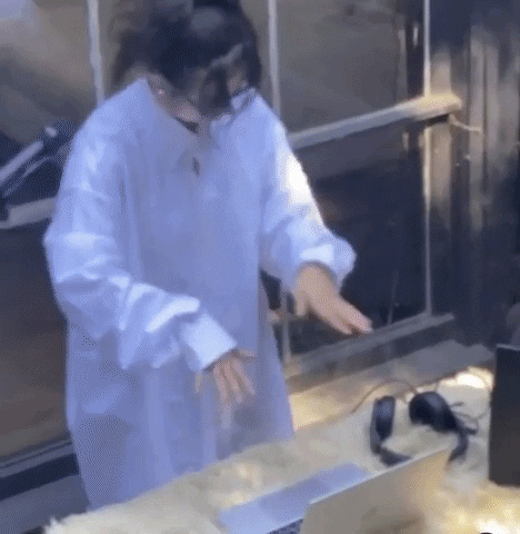 giphy.gif?cid=4d1e4f29ce84ae6491e1a5e036
