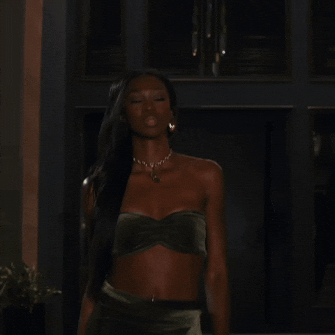 Confused Kings Court GIF by XOXO Virgin Hair