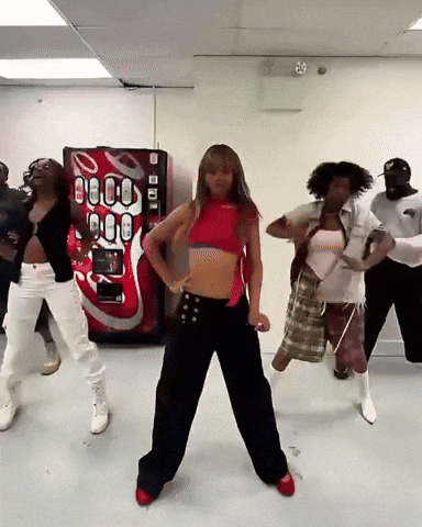 Girl Like Me Dancing GIF