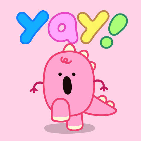 Růžový kreslený pohyblivý obrázek s tancujícím dráčkem a barevným blikajícím nápisem "Yay!". 