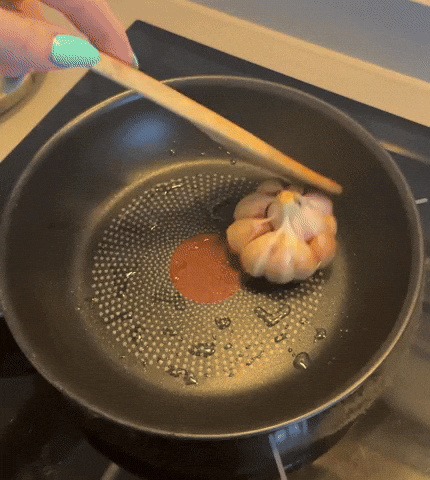 Garlic GIF