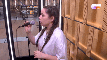 200.gif?cid=fc005b080001be674e5c1ff16ef12db4e5185c1379a81c54&rid=200.gif&ct=g
