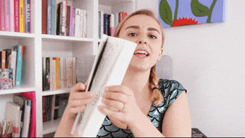 Graphic Novel Reading GIF by HannahWitton