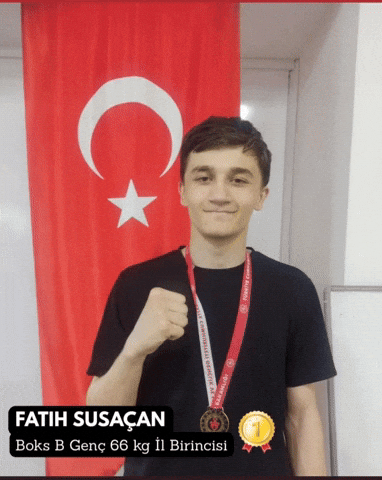 Kraladam11 GIF