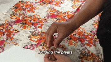 soseweasy sewing blouse pleats so-sew-easy.com GIF