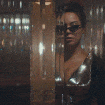 giphy.gif?cid=790b7611e7715169bd0bed1abd34437102c462d6e5243795&rid=giphy.gif&ct=g