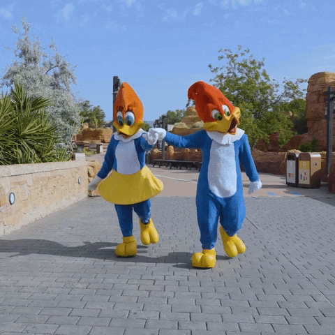 Woody Woodpecker Holding Hands GIF by PortAventuraWorld