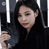 Jennie GIFs - Find & Share on GIPHY