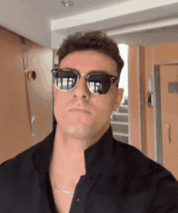 Görkem Karaaslan GIF