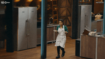 Plate Carrying GIF by MasterChefAU