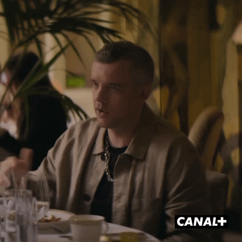 Russell Tovey Restaurant GIF by CANAL+
