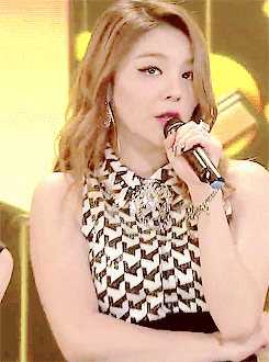 Ailee-lee GIFs - Get the best GIF on GIPHY