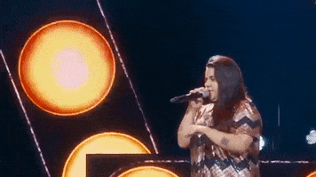 Yasmin Santos GIF