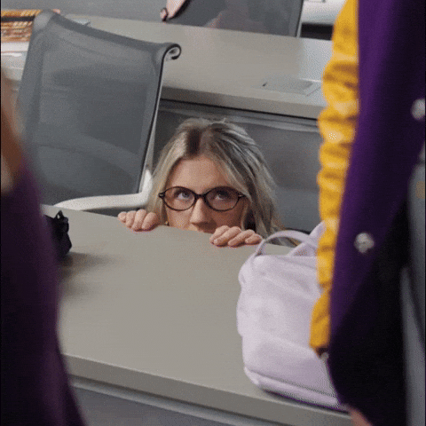 Hide GIF by reelshort