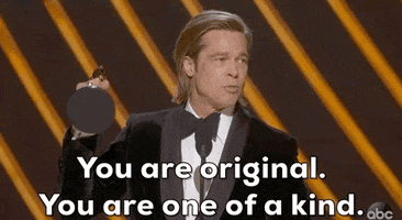 Brad Pitt pendant son discours : "Vous êtes originaux. Vous êtes uniques."
