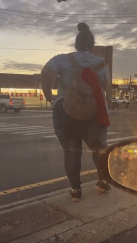 giphy.gif?cid=2154d3d74e4a123df54b00f9e0b0cb958362d87486c042ea&ep=v1_gifs_username_username&rid=giphy.gif&ct=g