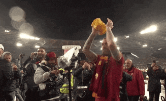 Daniele De Rossi Applause GIF by AS Roma