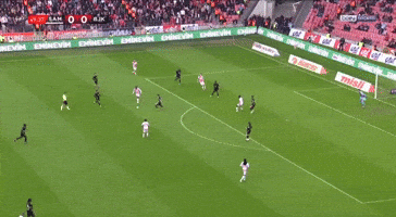 Carlo Holse GIF
