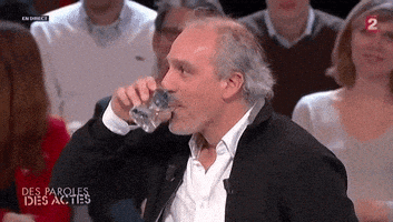 philippe poutou archive GIF by franceinfo