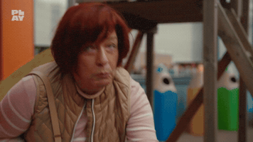 Dwaas Carine GIF by Play_be