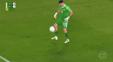 Emiliano Martinez GIF