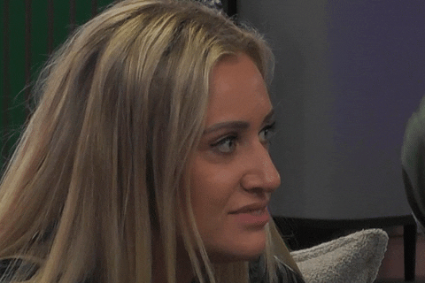 giphy.gif?cid=6c09b952m0l6bdfc743t4g7hfpru1bsbxx771ema2au73vhg&ep=v1_internal_gif_by_id&rid=giphy.gif&ct=g