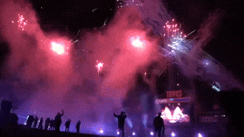 Que opinas de las luces de Navidad de Vigo? 200.gif?cid=7d74ad2elkui1m7hgg9k70d7p3at4ieruz8jftpgm3m8qt9k&rid=200