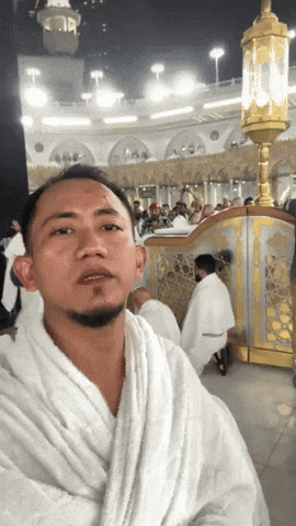 Edianto GIF