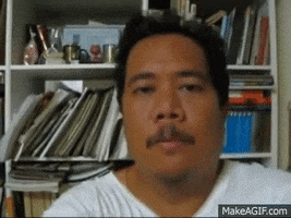 Senyum GIF