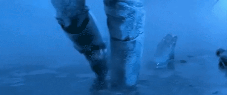 bbriam tiro congelado impactado asesinado GIF