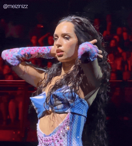 Dani Daniela GIF