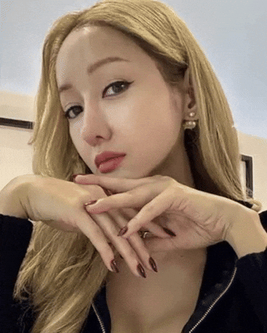 Lucinta GIF