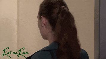 Look Back Dee GIF by Ros na Rún