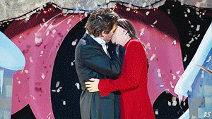 Kissing Love Actually GIF - Find & Share on GIPHY