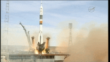 iss vaisseau GIF by BFMTV