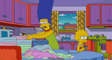 Marge-Lisa-Addicted-Podcasts-The-Simpsons GIF