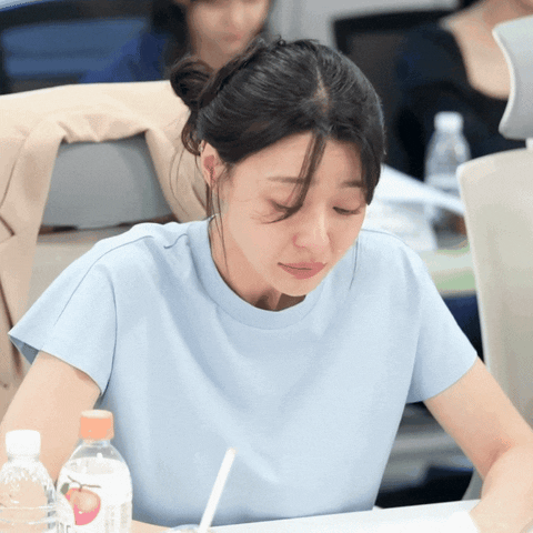 Kwon Nara GIF