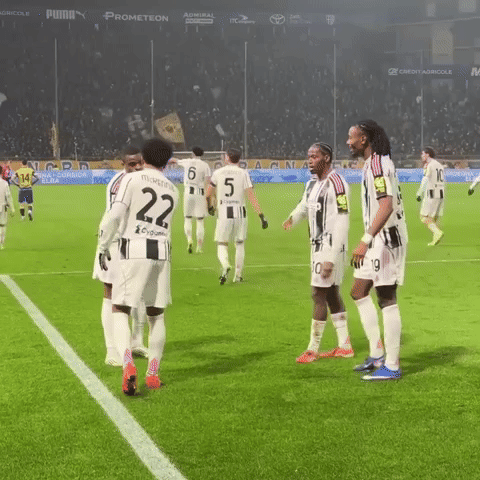 Weston Mckennie Football GIF