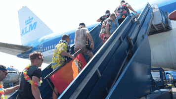 Vacation What GIF by Kachel FM