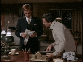 a scene from the pilote GIF