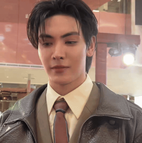 Flying Kiss Magnum GIF