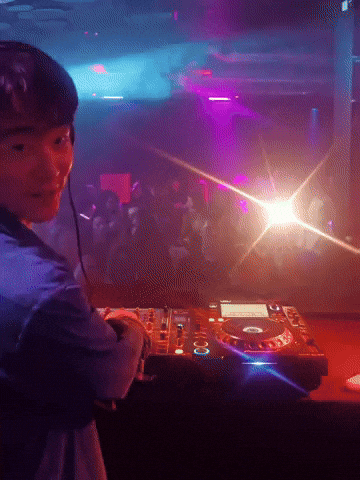 Dawn GIF by 80WAVE