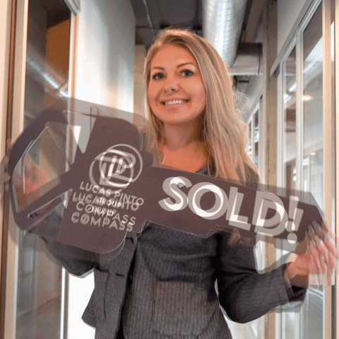 Lucas Pinto Group GIF