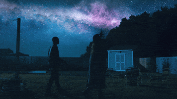 Tom Hiddleston Walking GIF by NEON