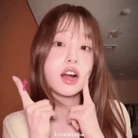 Loona Chuu GIF