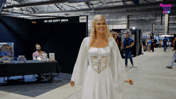 Queen Sophie GIF by Beauty and the Geek Australia