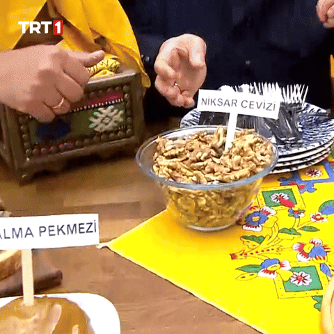 Hungry Brain GIF by TRT