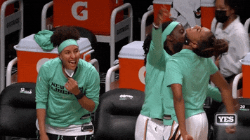 200.gif?cid=fc005b081a3af98f0c3cb9d5fe8d7ce929f59ab7079ecd57&rid=200.gif&ct=g