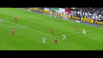 Bernardeschi GIF