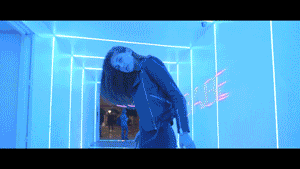 Blanco Y Negro Body GIF